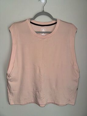 On Running Focus Sleeveless Crop Top